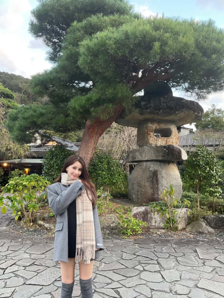 ダレノガレ明美、マフラー解禁！！美しすぎるスタイルが話題に