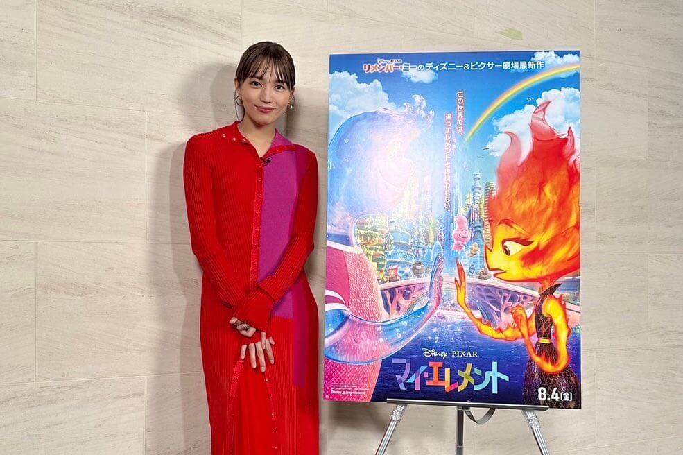 川口春奈が声優を務めた映画に込めた思いを語る🎥赤いドレスに絶賛の声も😍❤️