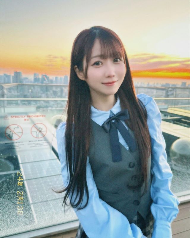 ＝LOVE・大谷映美里が制服ショットを公開💕「エモすぎる」との声続々✨
