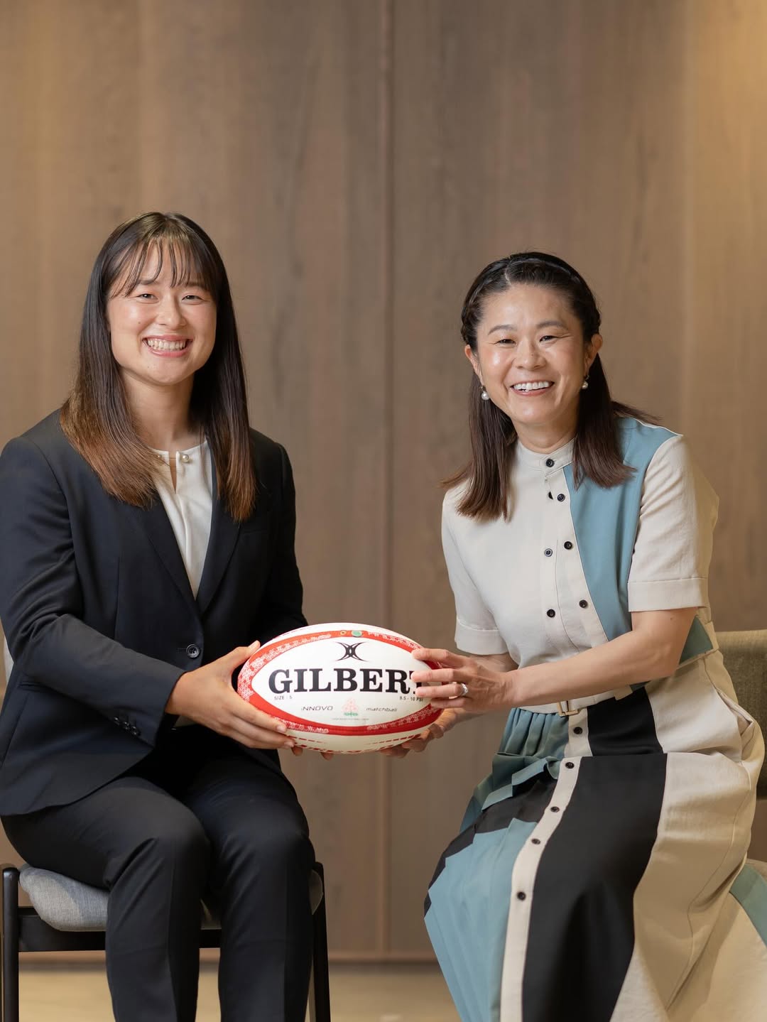 元なでしこ・澤穂希がラグビー女子日本代表と対談！穏やかツーショットも公開！