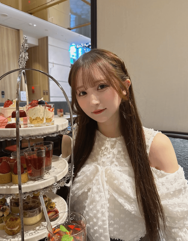 「どこのお姫様ですか？」CANDY TUNE・小川奈々子のアフターヌーンティー写真が可愛すぎると話題に！