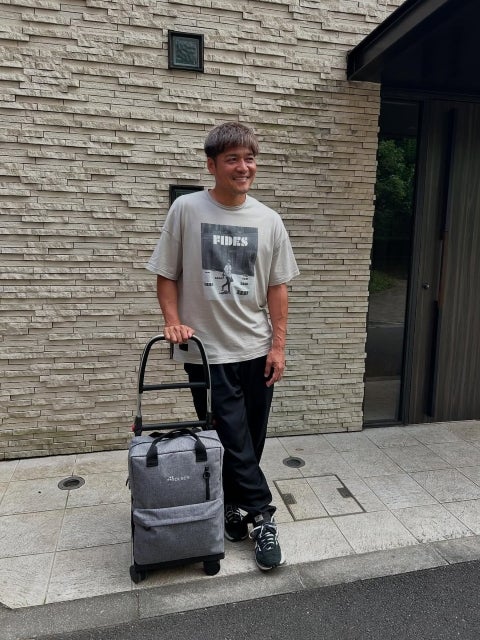 大久保嘉人、「遠征も街歩きもこれ1台」で乗りこなす新時代キャリーの顔に就任