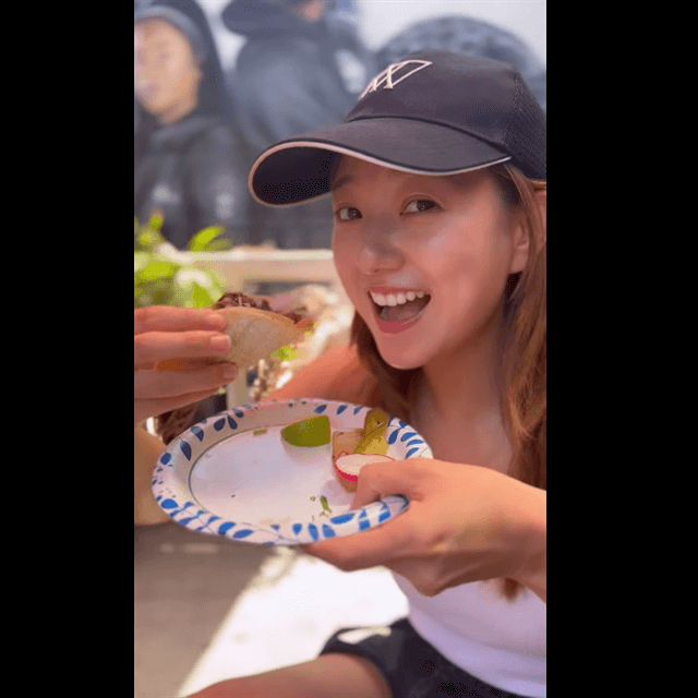 伊藤千晃の貴重なハワイ滞在ムービー！健康美ボディにファンが陶酔する