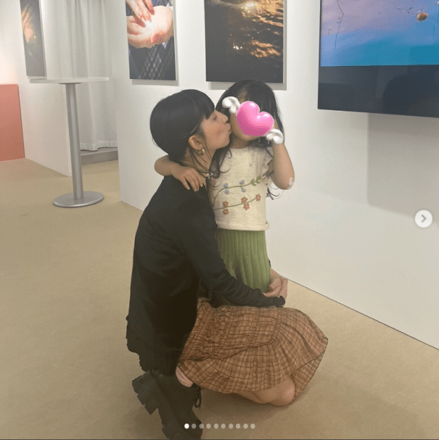 ラブリ「愛情あふれる母親」ショットにファン注目！