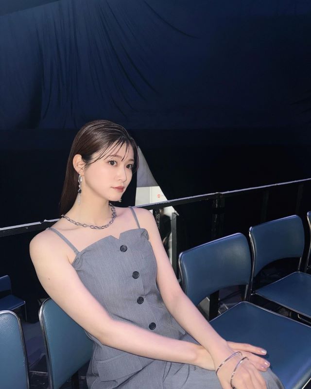 生見愛瑠の肩だし大胆ショットにファン大興奮