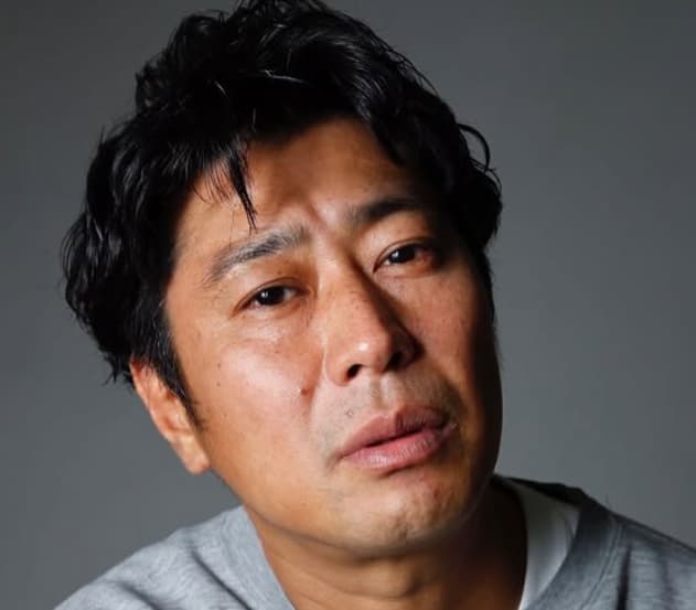 「ちょっとセクシーかも！！笑」パンサー・尾形貴弘、「反町風」のダンディーな写真を公開！