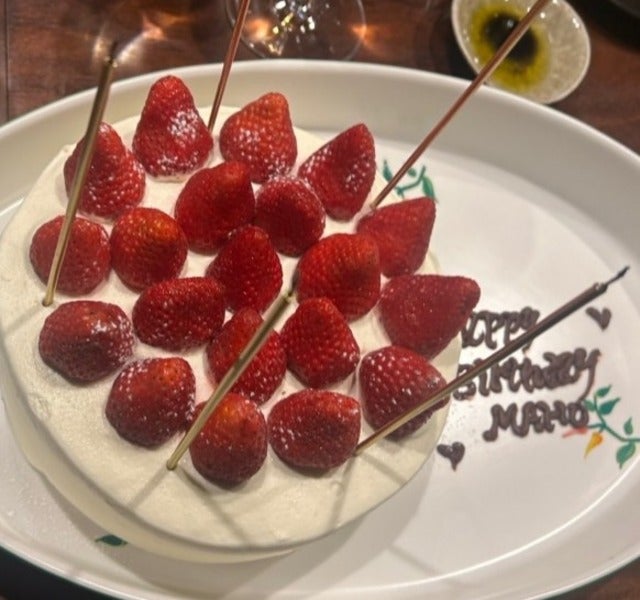 ハイヒール・モモコが親戚みたいな女子の誕生日をお祝い！