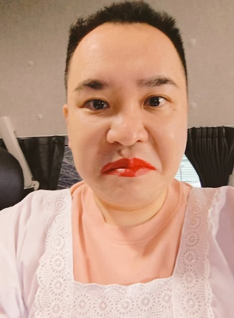 ミルクボーイ・内海が角刈りの女装姿を公開し話題に