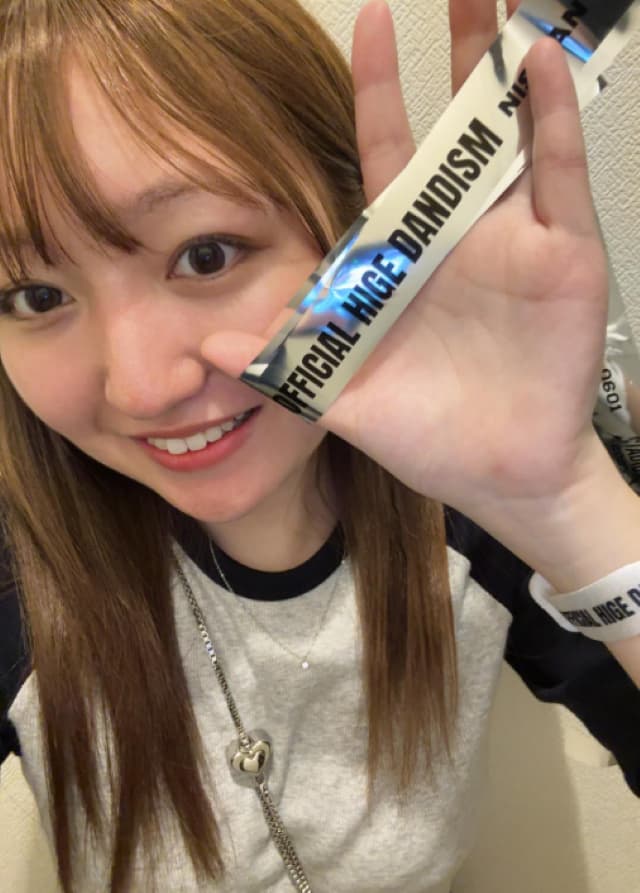 谷花音がヒゲダンのライブへ！〇〇をゲットして「感動です」