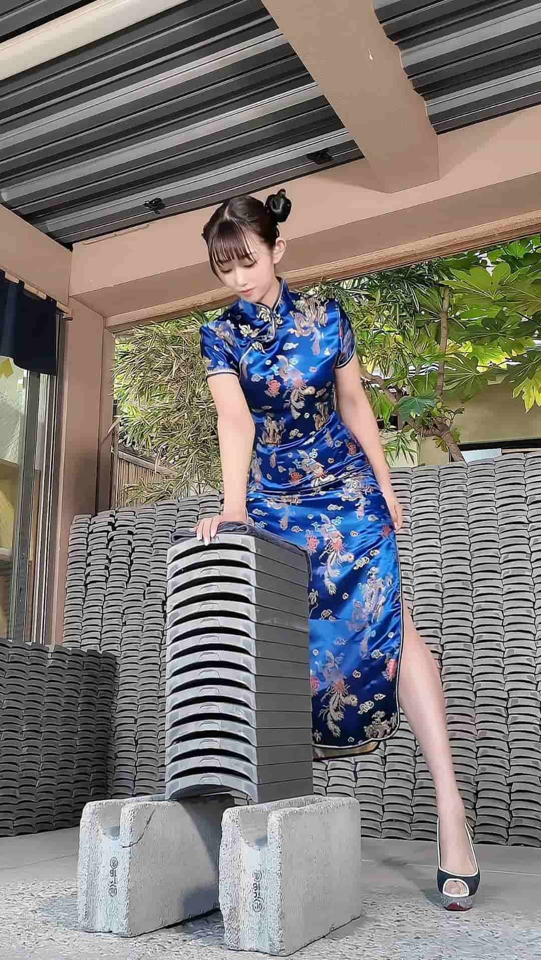 「えっ…本当に!?」美人アナウンサーが片手寸勁で瓦15枚に挑戦！その衝撃の結末は？