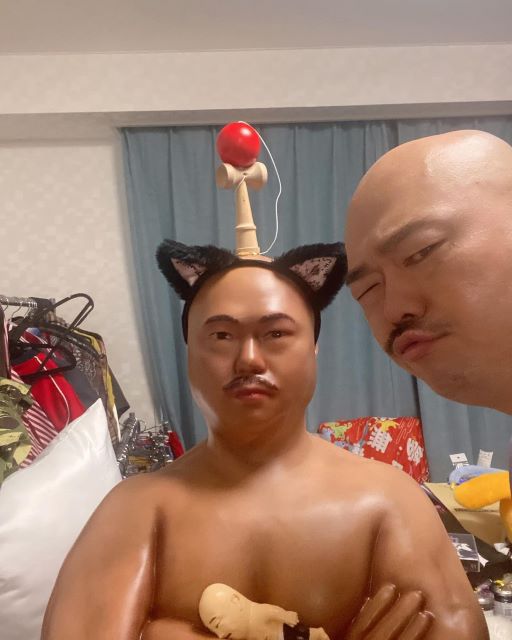 「珍獣捕獲⁉」クロちゃんが投稿した画像にファンの反応は…？