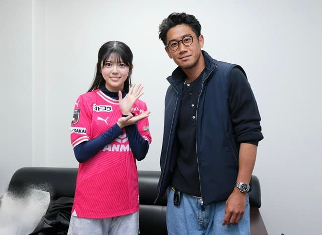 「これが世界の覇気か….」NMB48 坂下真心と香川真司の素敵2ショットにファン驚嘆