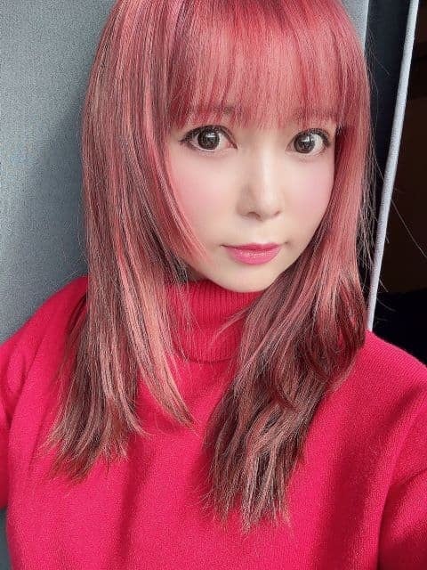 中川翔子、年末年始限定のピンクヘアショット披露にファン悶絶「ぴんくヘア翔子ちゃんかわいい！！！」