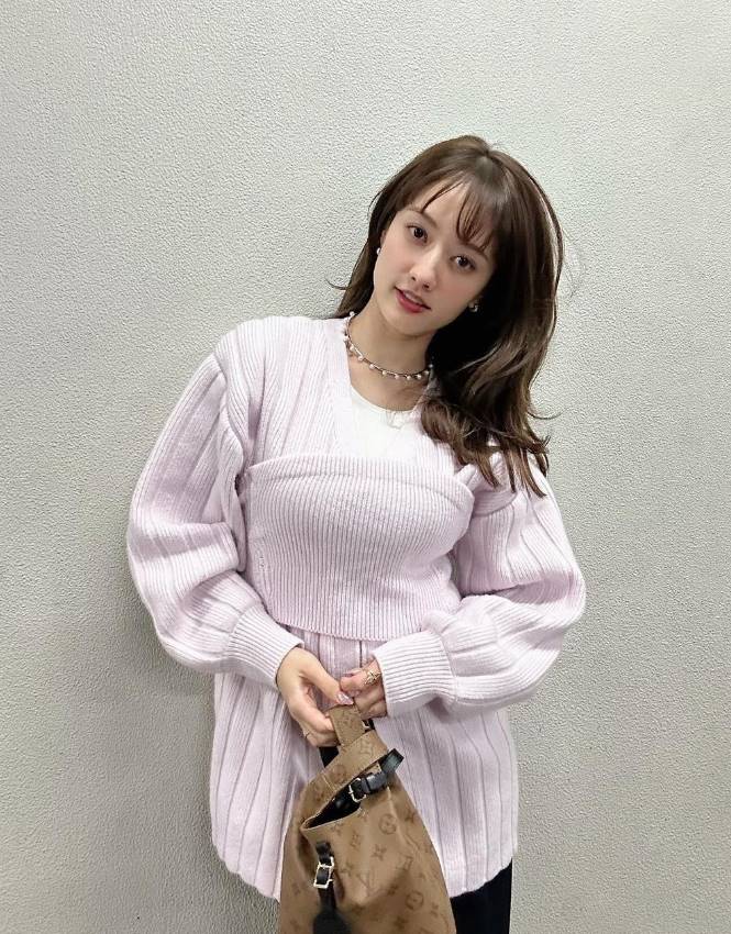 「お仕事終わりに📷」谷まりあの仕事終わりとは思えないオフショットが話題に✨