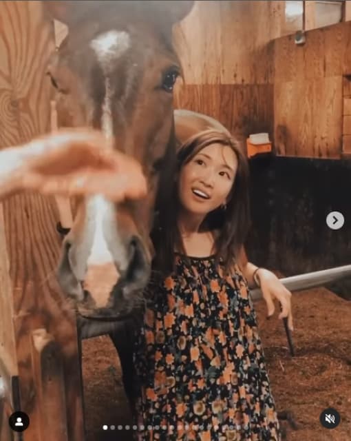 紗栄子、愛する保護馬との別れを報告しファンからは応援メッセージが多数！