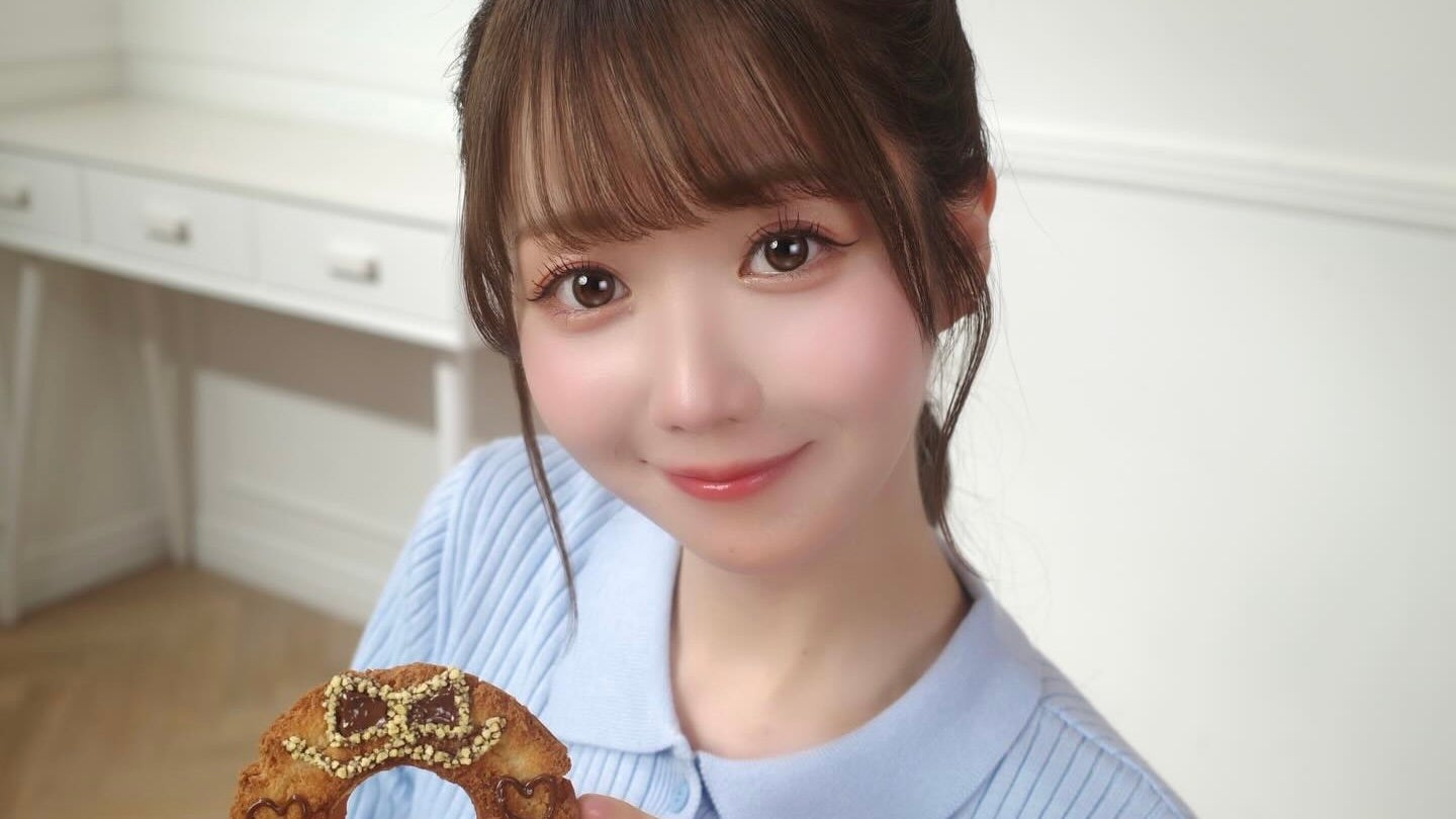 可愛さ盛りすぎでは？大谷映美里、ドーナツより甘い“天使のほほえみ”