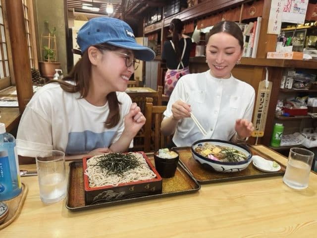 「仲良し名コンビ」鈴木奈々、加藤綾菜と美味しすぎる〇〇を満喫する！