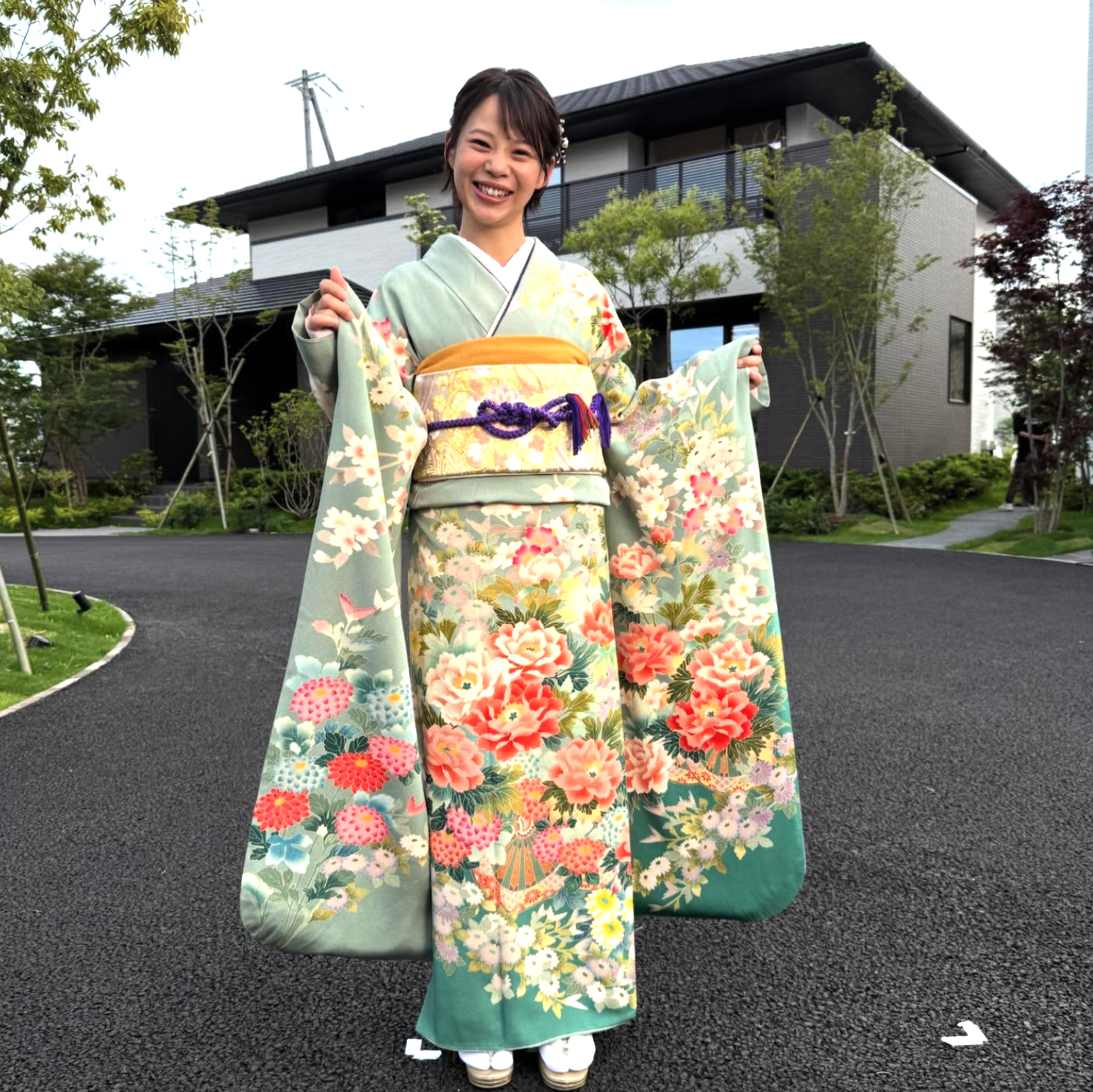高木菜那、華やかな振袖姿で新年の挨拶！「1月は告知したい事が沢山」と重大発表を示唆