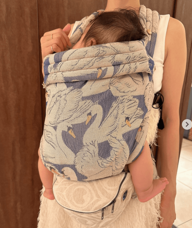 鷲見玲奈、新たな育児グッズでおしゃれと実用性を両立！