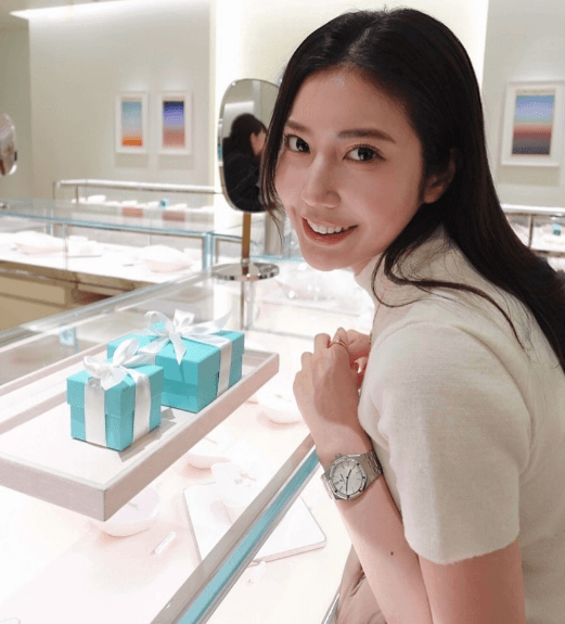 令和の峰不二子・阿部なつき、「頑張る自分へのご褒美」と告げ披露した”白空間・ホワイティー美ショット”にファンガッツポーズ！