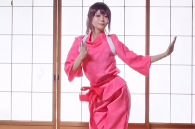 「可愛すぎやろ！」元バレリーナの美女、"神のまにまに・ダンシング"を披露！再現度が高いとファンほっこり
