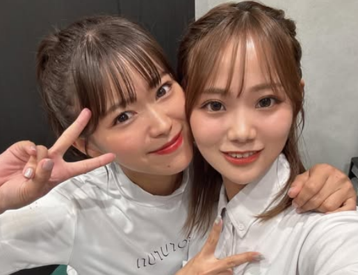 「まさに美の競演ですね」美女ゴルファー、元AKBアイドルと"ラブリー・2ショット"を披露！誉れ高いとファン感無量「お二人ともお綺麗で」