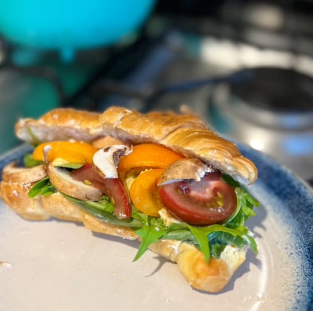 「どうなることやら笑」留学中の真矢ミキがテストを迎えたことを報告