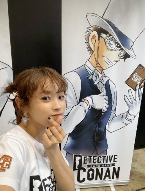 高橋愛が探偵サミットにて公開収録！コナンと２ショット！？