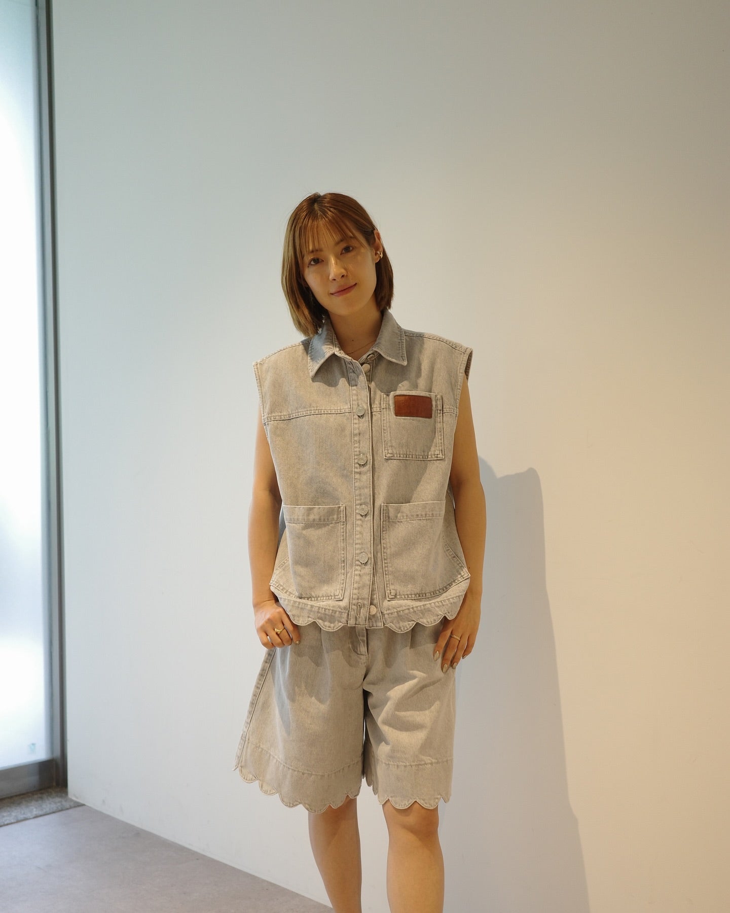 あの人気女優がスギちゃんコーデ？！