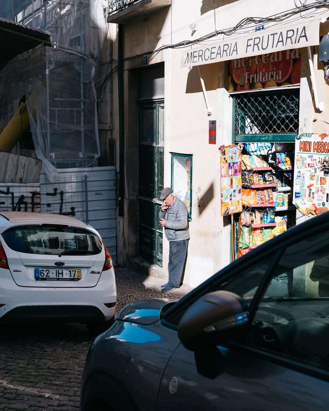 劇団EXILE・佐藤寛太、「気持ちのいい陽のひかり」海外の街並みショットを公開！