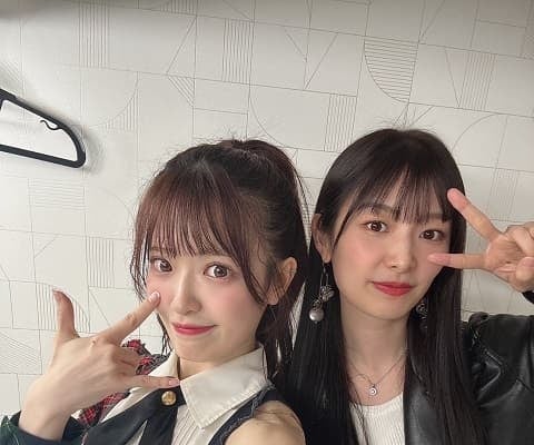 元AKB48 武藤十夢が初めての新劇場へ！姉妹の2ショットにファンほっこり