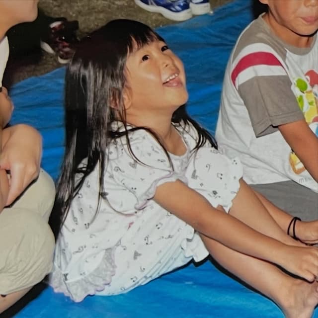 「小さい頃は、人見知りでした。」今森茉耶、“こどもの日”の投稿にファンからコメント続々