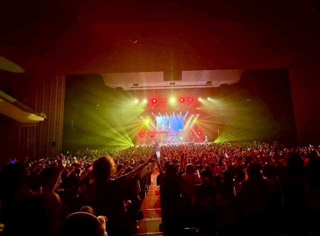 「とっても楽しかったです」ゴールデンボンバー・鬼龍院翔が全国ツアー！感想をシェア