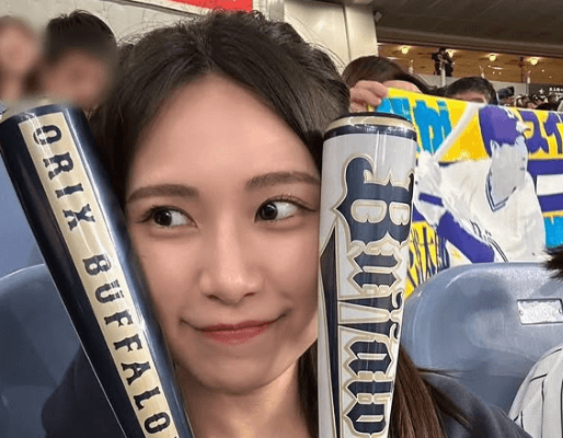 「おりほー！」スポーツ美女子、勝利の女神に！京セラドーム大阪で見せた美ショットにオリックスファン白熱！「良きですね」