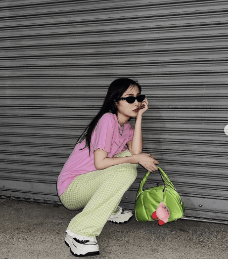 「内田理央、ピッコロカラーのコーデで話題に！好きなものに囲まれた幸せな日常をシェア」