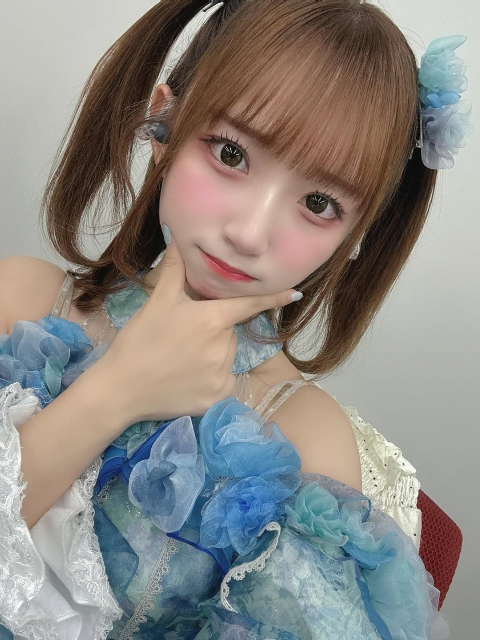 フリフリオフショルドレスで美肌チラリ！SWEET STEADY 音井結衣、Mスタ出演激カワオフショ投稿にファン歓喜！