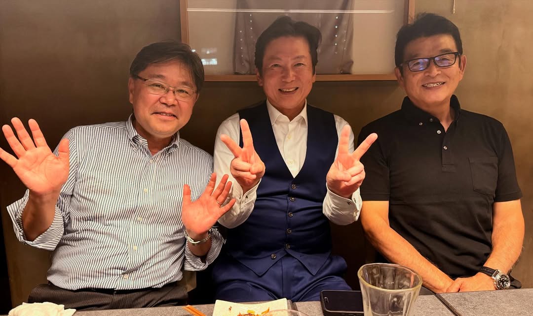 「3人中2人が小早川姓！？」元プロ野球選手・小早川毅彦、広島会でのスリーショットをアップ！