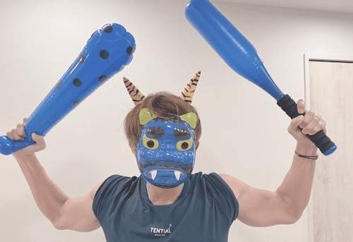 ムキムキ!?💪辻希美が夫・杉浦太陽の鬼姿を公開し話題に❗️