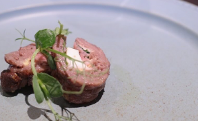 「どれも美味かった！」山口蛍、大満足の食事ショットを公開