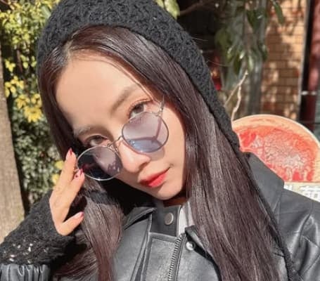 「綺麗ほんとに」「カッコ良すぎ」 元NMB48・村瀬紗英 最新ショットを披露！