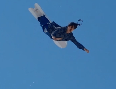 「やばーい！」「天才や」美女プロスノーボーダー、ド迫力の”チェックジャンプ”ムービーにファン圧倒される！