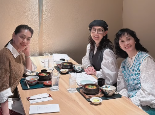 「春爛漫コースに舌鼓！」前田典子、広尾の日本料理店で女子会ショット公開「四季を感じる一皿一皿が美しい」