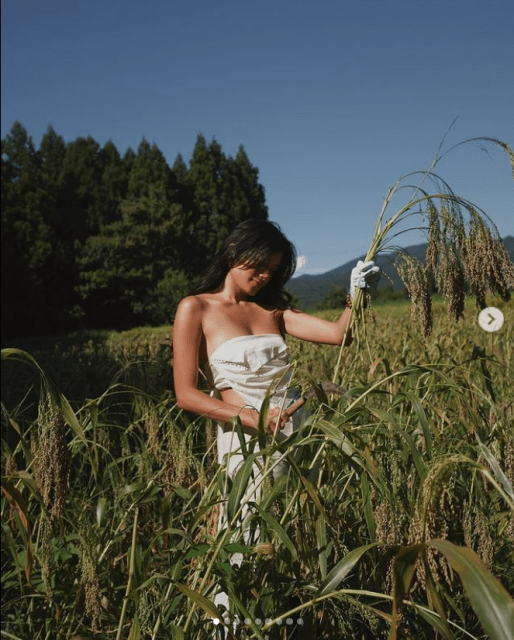 「チューブトップに素足」で◯◯狩り⁉ローラの体験が話題！