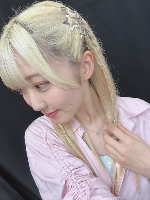 「星がいっぱい✨」激カワ声優がヘアスタイル紹介
