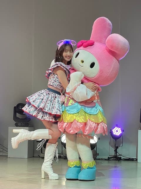 「神イベント過ぎる」柏木由紀が推し活ピューロランドフェスで大好きなあのキャラと共演!?