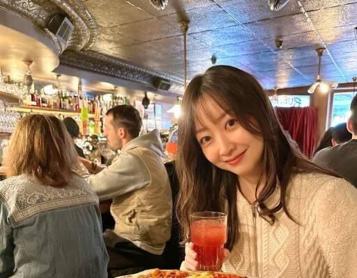 黒川智花、衝撃のピザとご対面！？異次元すぎる大きさ！