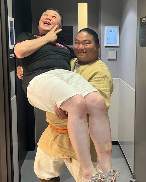 富栄ドラム「超楽しい！超楽しい！」宇佐美部長を軽々お姫様抱っこ💪🔥