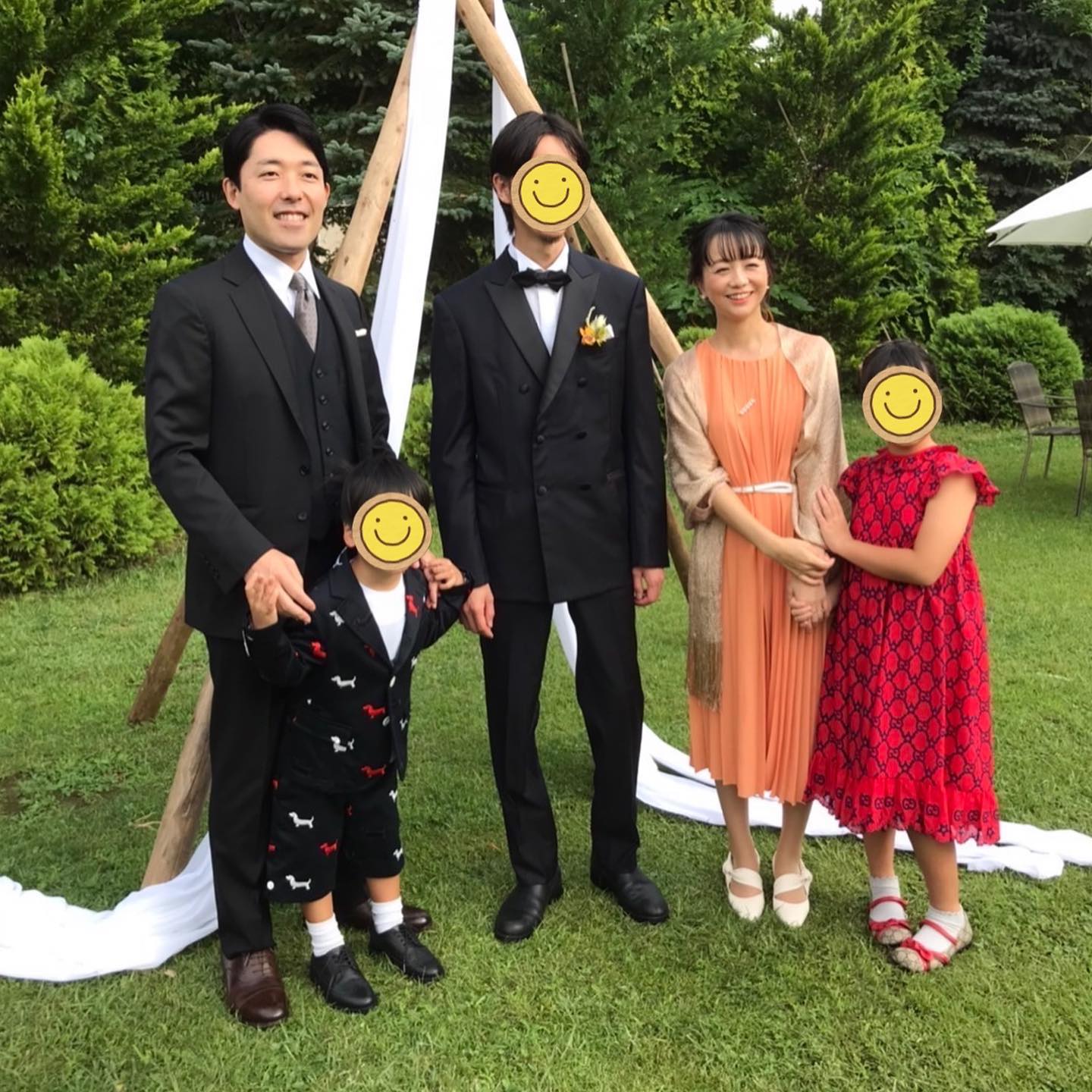 まさかの弟も登場⁉️ 現在シンガポール在住の福田萌さんが家族ショットを公開👀📸