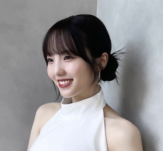 本田真凜、セクシーな純白ドレス姿で美背中披露！「可愛すぎます」