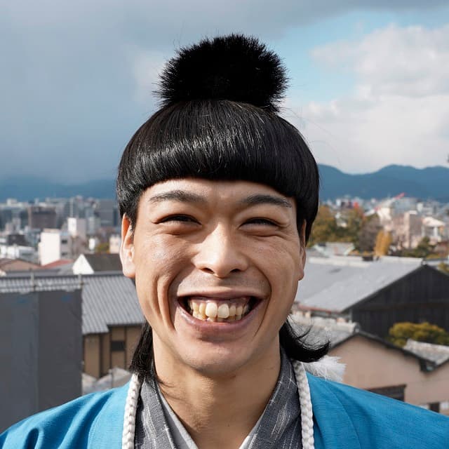 バッテリィズ・エースがCMで”誰かわからん、何者かに”転生!? 楽しみすぎるとファンの間で話題に